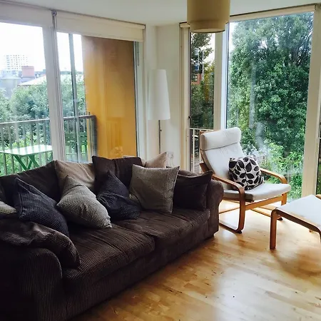 Saxton Gardens Apartment *